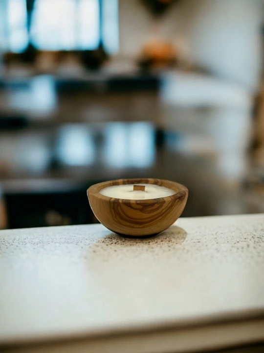 Sojowa Świeca Zapachowa w Drewnie DMI8