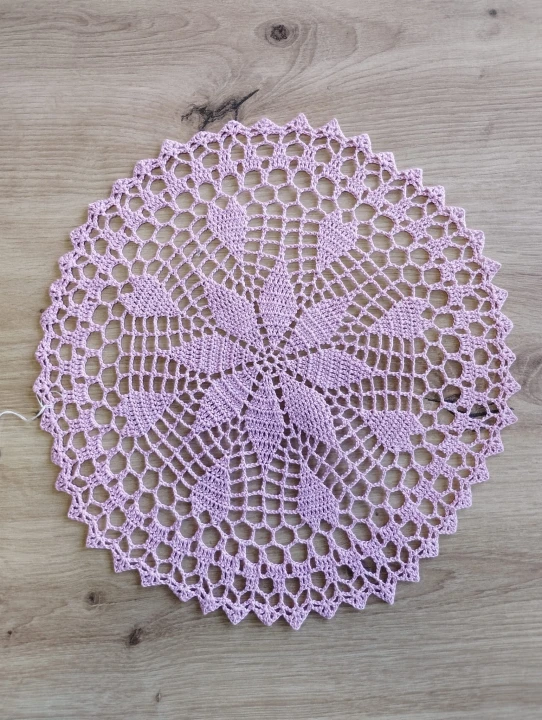 Serwetka szydełkowa RÓŻOWA , z nici bawełnianej - RĘKODZIEŁO 28cm