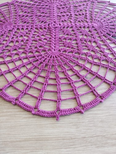 Serwetka szydełkowa RÓŻOWA, z nici bawełnianej - RĘKODZIEŁO 34 cm