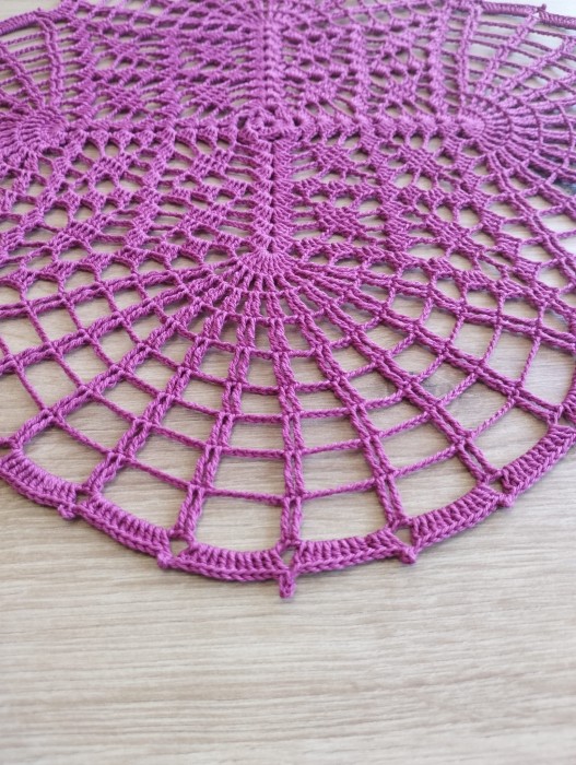 Serwetka szydełkowa RÓŻOWA, z nici bawełnianej - RĘKODZIEŁO 34 cm