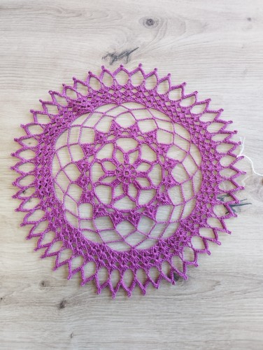 Serwetka szydełkowa RÓŻOWA, z nici bawełnianej - RĘKODZIEŁO 28 cm