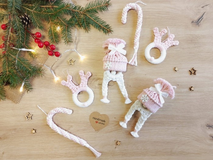 Box świąteczny z ozdobami ze sznurka - Boże Narodzenie - 6 elementów, różowy