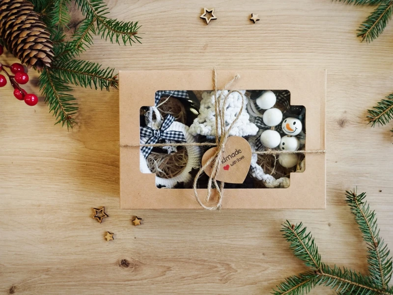 Box świąteczny z ozdobami ze sznurka - Boże Narodzenie - 8 elementów, biało-czarny 2