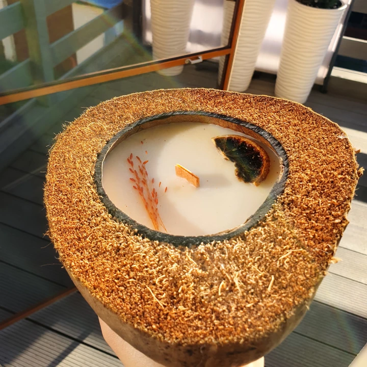 Świeca sojowa w KOKOSIE, duża - Parzona Zielona Herbata, 600 ml