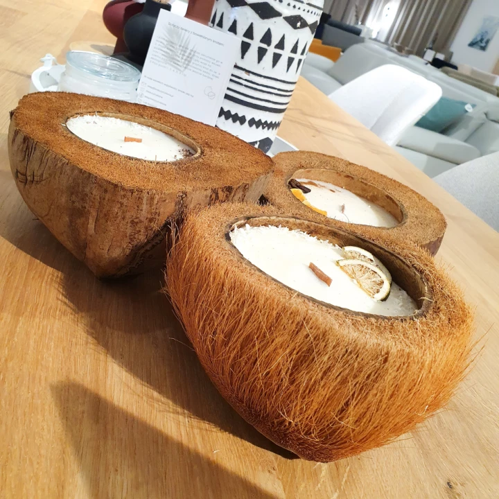 Świeca sojowa w KOKOSIE Z WŁOSEM, duża - Egzotyczna, 600 ml