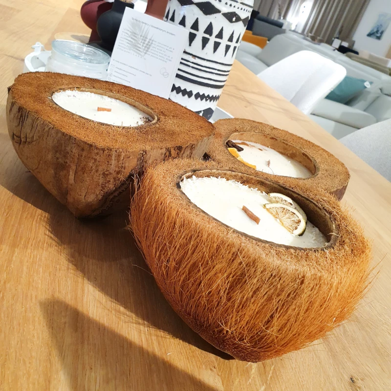 Świeca sojowa w KOKOSIE Z WŁOSEM, duża - Egzotyczna, 600 ml