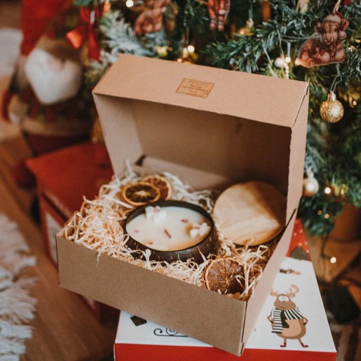 Świeca sojowa w KOKOSIE, duża - Wieczór z Gorącą Czekoladą, 550 ml