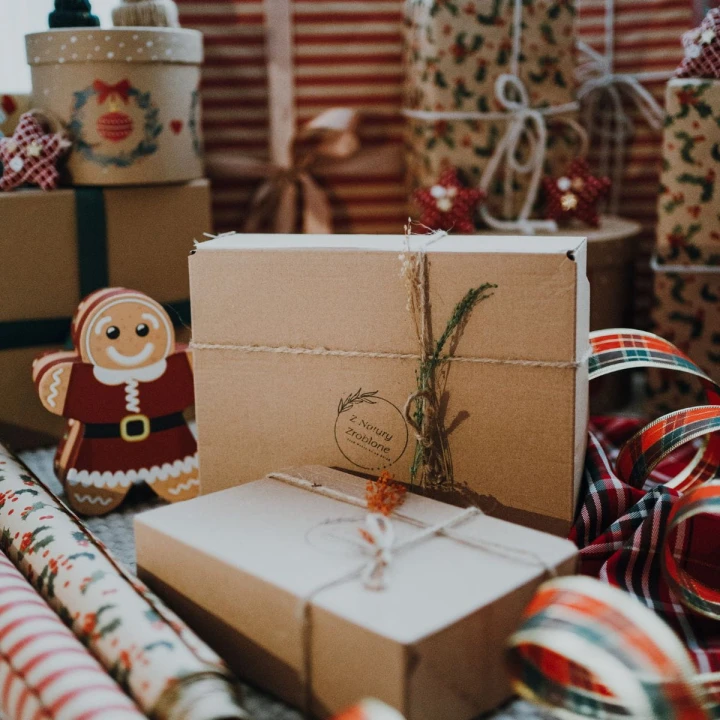 Świeca sojowa w KOKOSIE, duża - Brownie z Pomarańczą, 550 ml