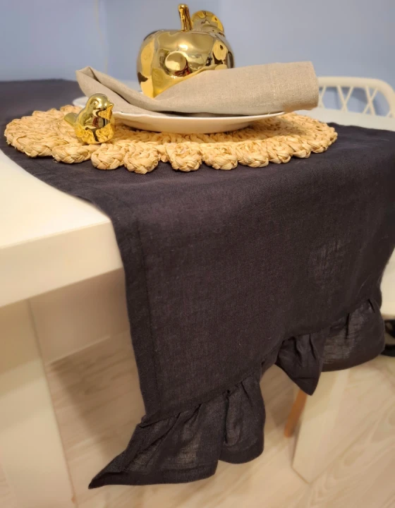 Lniany Bieżnik Z Falbaną - CZARNE ESPRESSO