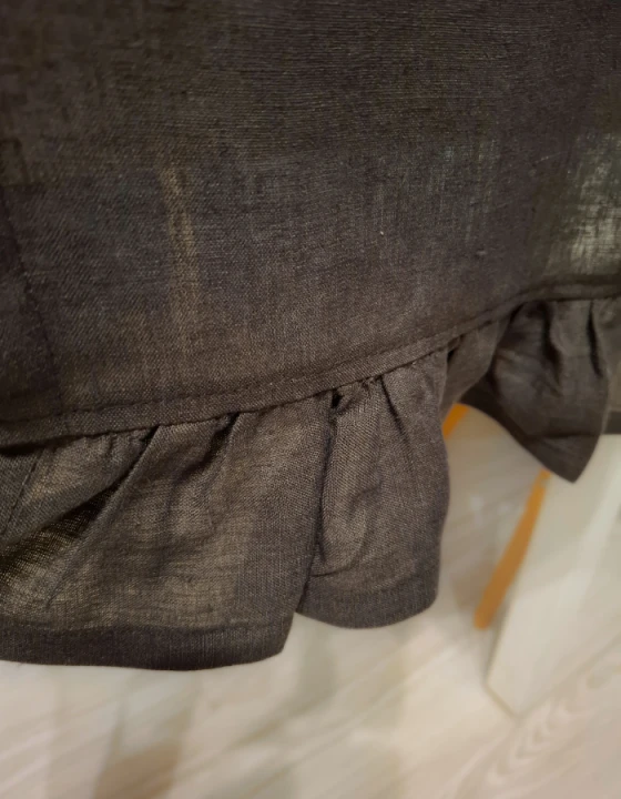 Lniany Bieżnik Z Falbaną - CZARNE ESPRESSO