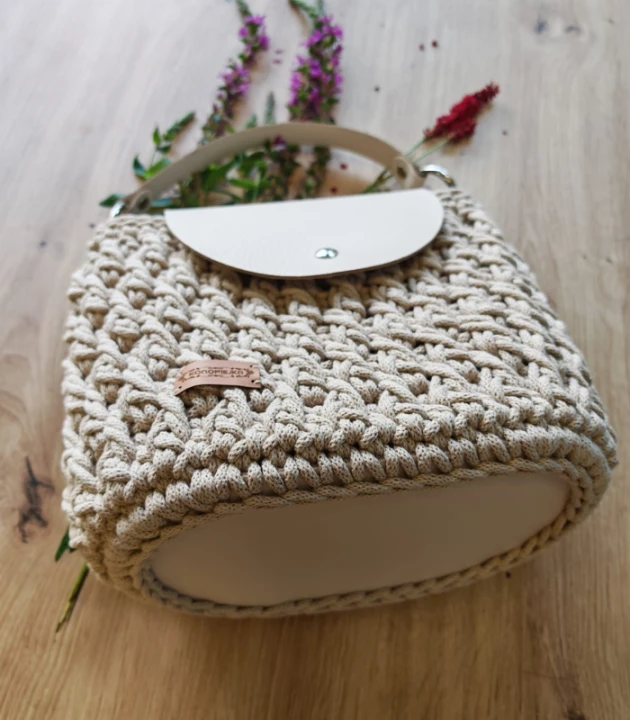 torebka_pleciona_kuferek
