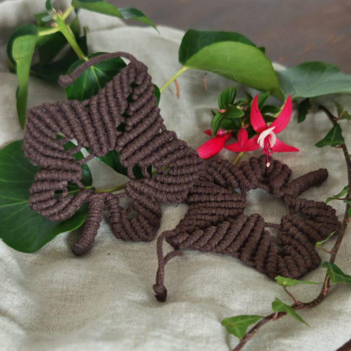 LIŚCIE - jesienna dekoracja ze sznurka bawełnianego BRĄZOWE