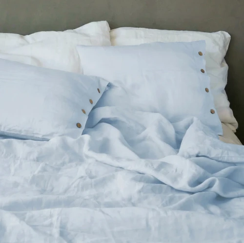 Lniana Poszewka na poduszkę 50 x 60 cm - BŁĘKITNA MGIEŁKA / z guzikami kokosowymi