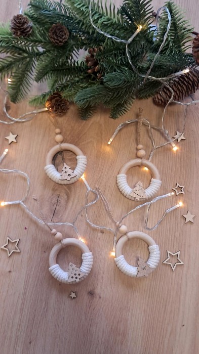 Wisząca ozdoba świąteczna ze sznurka 4 szt.