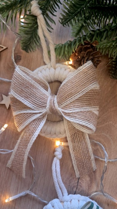 Wisząca ozdoba świąteczna ze sznurka 1 szt.