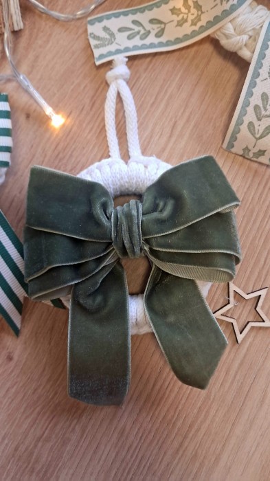 Wisząca ozdoba świąteczna ze sznurka 1 szt.