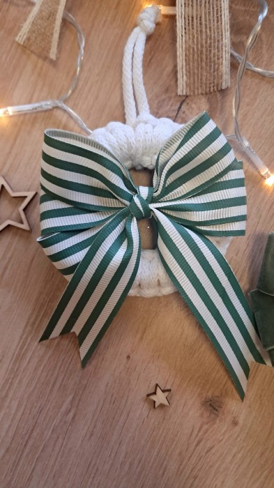 Wisząca ozdoba świąteczna ze sznurka 1 szt.