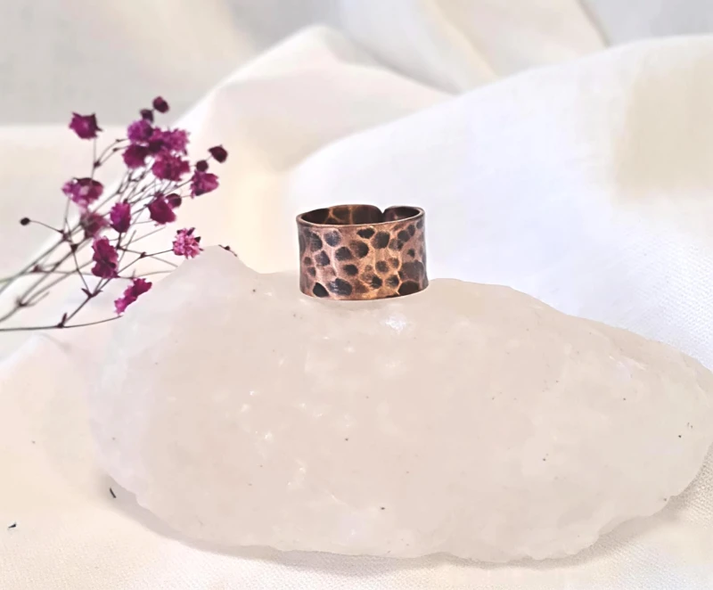 Pierścionek miedziany Plamki