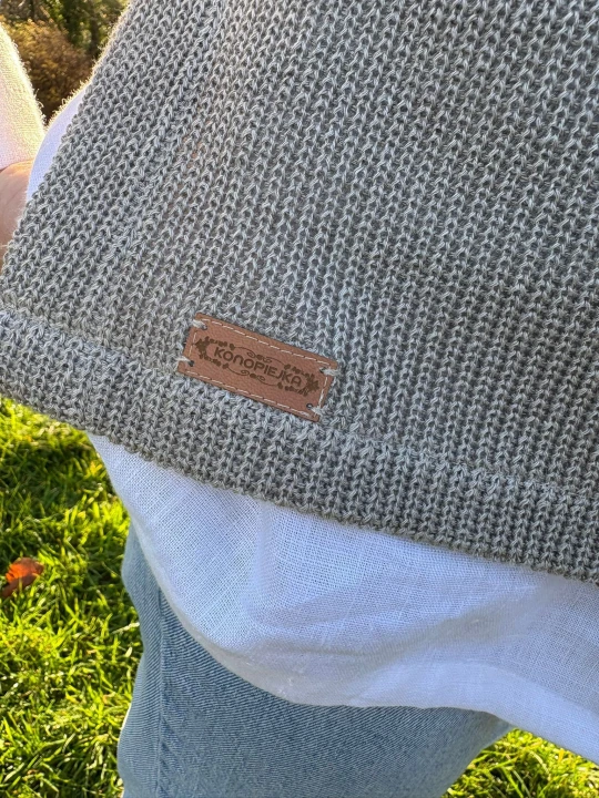 Lniany dzianinowy bezrękawnik z półgolfem