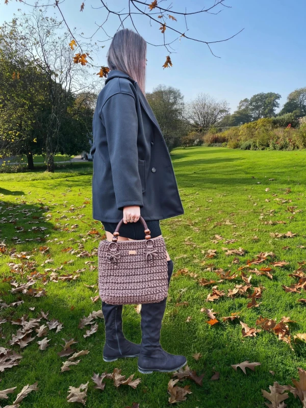Torba pleciona z rączkami, brązowa, rękodzieło