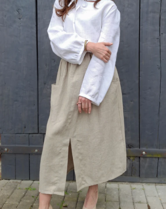 Spódnica z rozcięciem z przodu i kieszeniami, naturalny beż LEN 100% - rozmiar uniwersalny