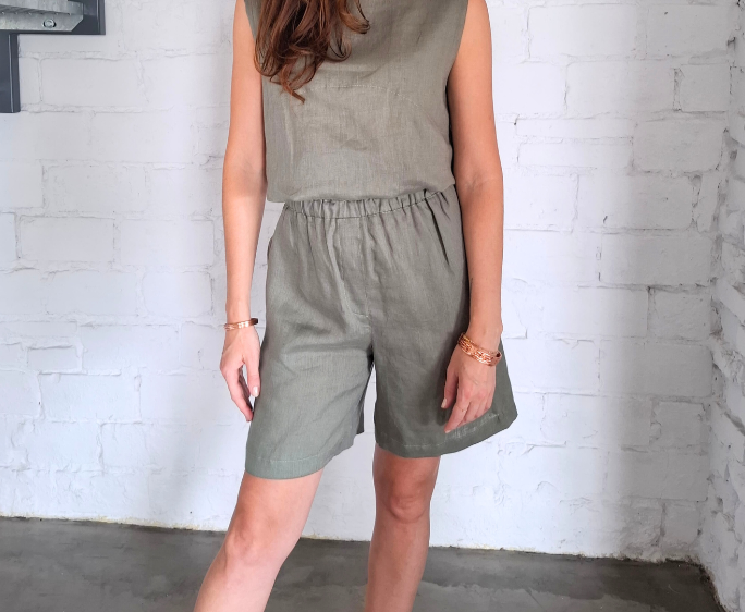 Szorty LNIANE, spodenki damskie LEN 100% - ZIELEŃ AWOKADO, rozmiar S/M