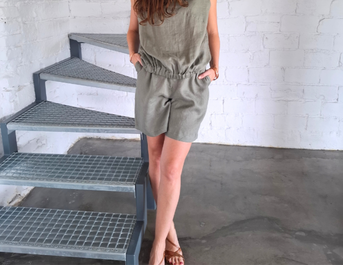 Szorty LNIANE, spodenki damskie LEN 100% - ZIELEŃ AWOKADO, rozmiar S/M