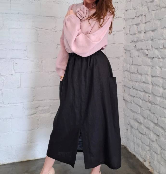 Bluzka koszulowa damska, mglisty róż LEN 100% - z chokerem w kształcie RÓŻY / rozmiarM