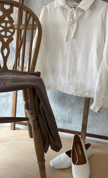 Bluzka lniana damska z kołnierzykiem i wiązaniem S/M - 100% len biała