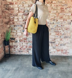 Torebka pleciona Shopper z czarnymi uchwytami oraz zapięciem z ekoskóry,kolor karambola, rękodzieło