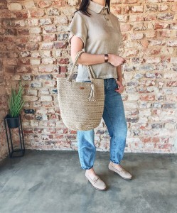 Torba pleciona ze sznurka bawełnianego z chwostem, beżowa, rękodzieło