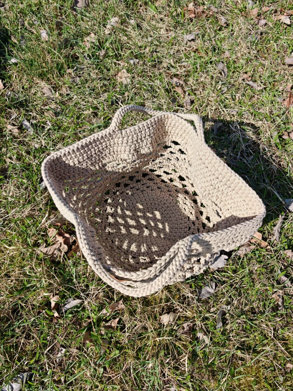 Torba / siatka ze sznurka bawełnianego w kolorze beżowym, rękodzieło