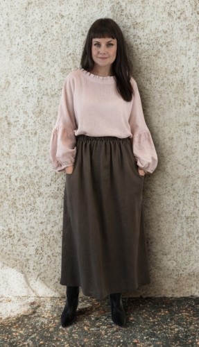 Spódnica z rozcięciem z przodu i kieszeniami, brązowa LEN 100% - rozmiar uniwersalny