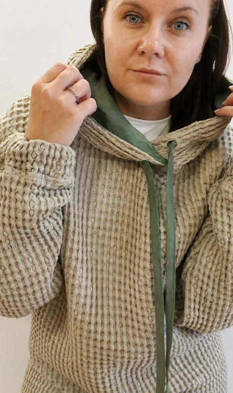 BLUZA lniano-bawełniana Z KAPTUREM, szara z zielonym kapturem UNISEX