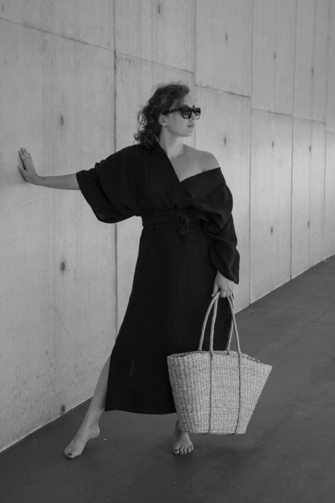 Lniana Sukienka damska - KIMONOWY rękaw, czarna